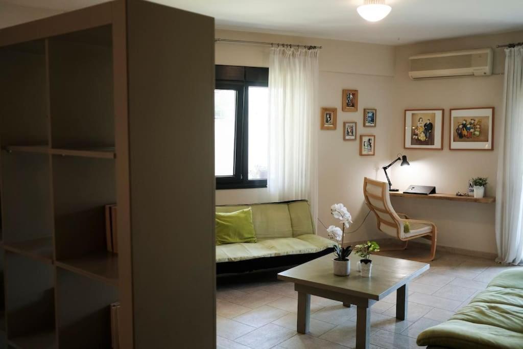 Apartment With Garden In Thessaloniki. Exterior photo